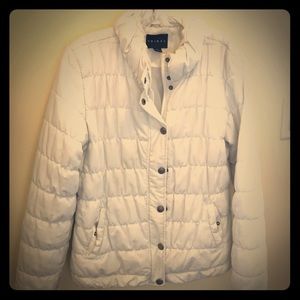Lightweight puffer jacket.